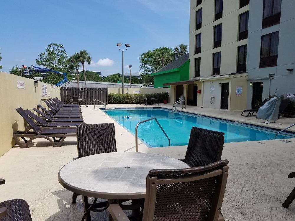 Wyndham Garden Hotel - Jacksonville Exterior photo